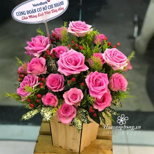 Hộp Hoa Chúc Mừng Khai Trương Đẹp “Hồng Thắm May Mắn”
