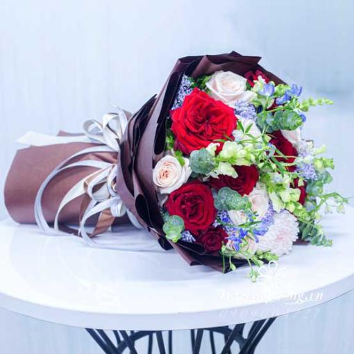 Bó Hoa Sinh Nhật Tặng Vợ “Nồng Nàn Trao Gửi”