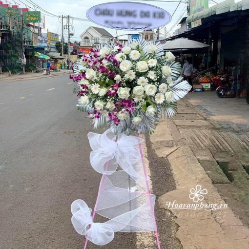 Kệ Hoa Chia Buồn Tone Trắng “Giã Từ”