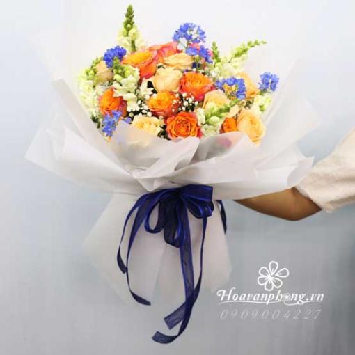 Bó Hoa Sinh Nhật Rực Rỡ “Rạng Rỡ Ngày Vui”