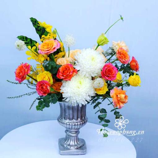 Bình Hoa Tươi Sinh Nhật Ý Nghĩa “Rực Rỡ Ngày Mới”