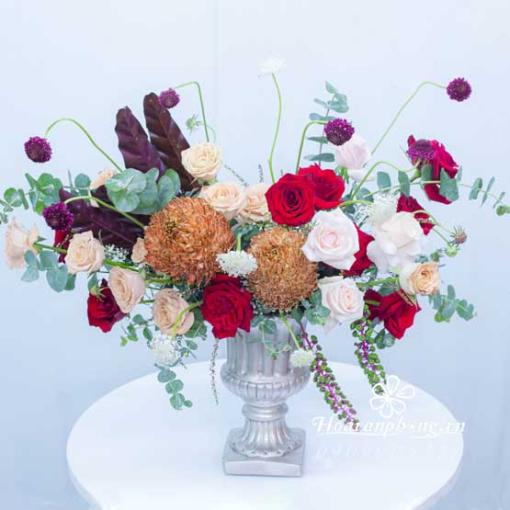 Bình Hoa Tươi Rực Rỡ “Tình Yêu Vĩnh Cửu”