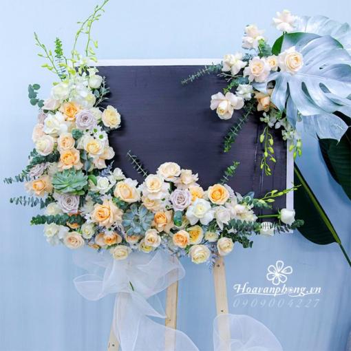 Kệ Hoa Chia Buồn Người Thân“Kính Viếng”