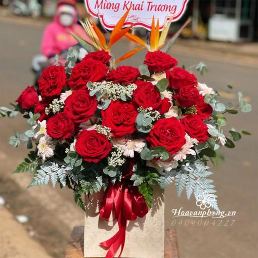 Hộp Hoa Tươi Sinh Nhật Đẹp “Đỏ Thắm Thành Công”
