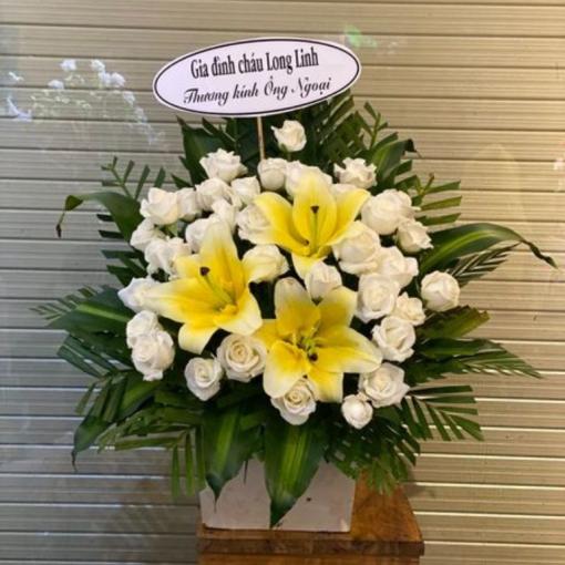 Hộp Hoa Chia Buồn Tinh Tế “Kính Tiễn Thanh Khiết”