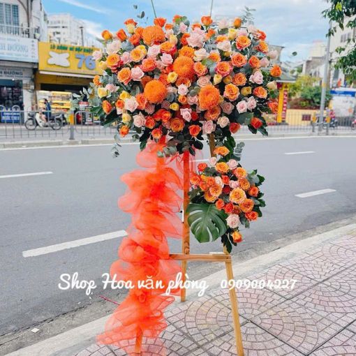 Kệ Hoa Khai Trương 2 Tầng Đẹp “Rực Sáng Thành Công”