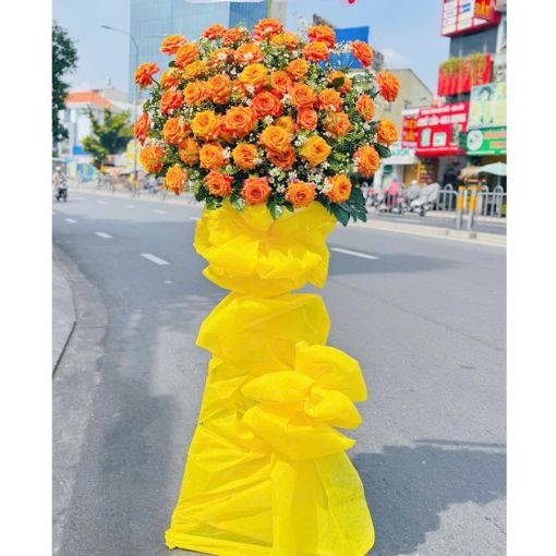 Kệ Hoa Khai Trương Rực Rỡ 