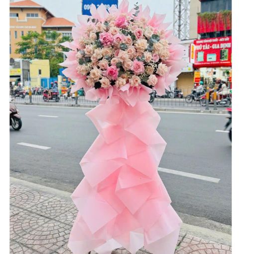 Kệ Hoa Khai Trương 1 Tầng “Khởi Đầu Thuận Lợi”