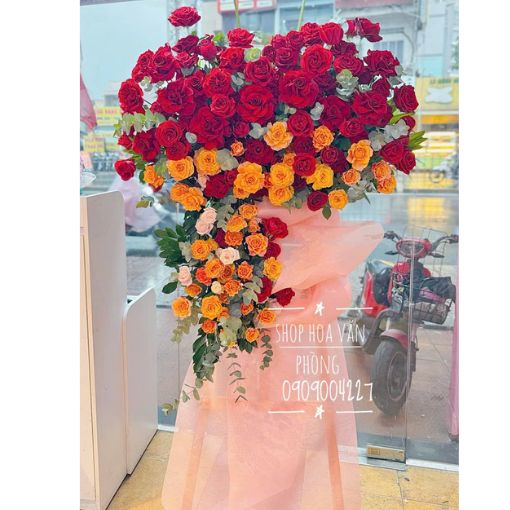 Kệ Hoa Chúc Mừng Thành Công Bứt Phá