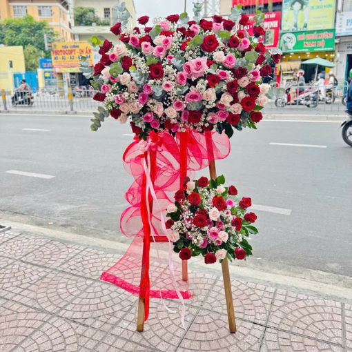 Kệ Hoa Khai Trương Ý Nghĩa Gấm Hoa