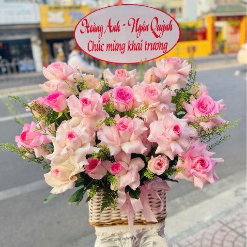 Giỏ Hoa Chúc Mừng Khai Trương Vạn Sự Suôn Sẻ