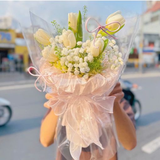 Bó Hoa Tặng Sinh Nhật Tulip Trắng Tinh Khôi