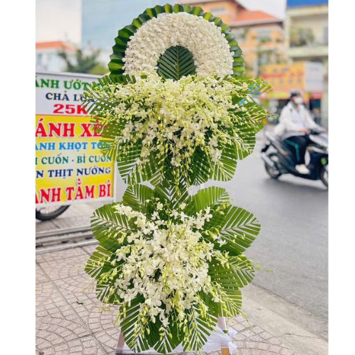 Vòng Hoa Đám Tang Khúc Dương Cầm