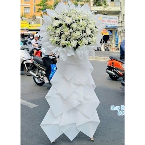 Kệ Hoa Tang Lễ Phút Biệt Ly