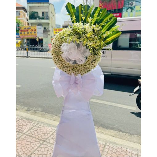 Kệ Hoa Chia Buồn Cúc Trắng Thanh Khiết