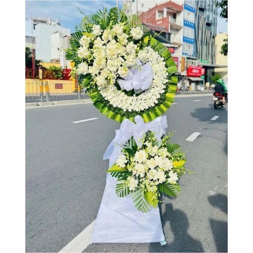 Kệ Hoa Chia Buồn Sâu Sắc Trang Nhã 