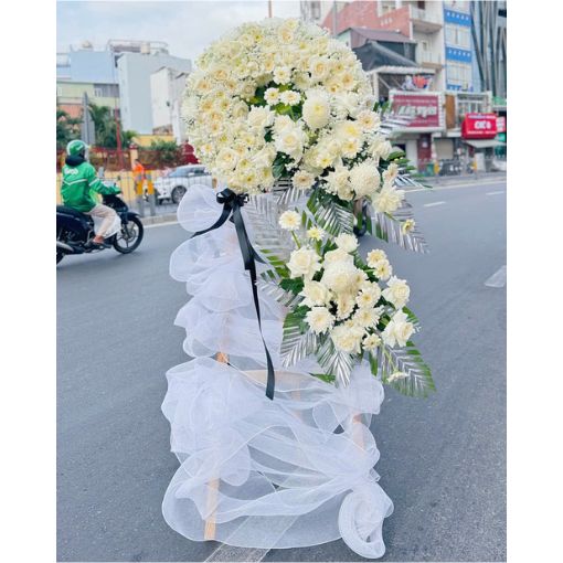 Kệ Hoa Chia Buồn Người Thân Tiếc Thương