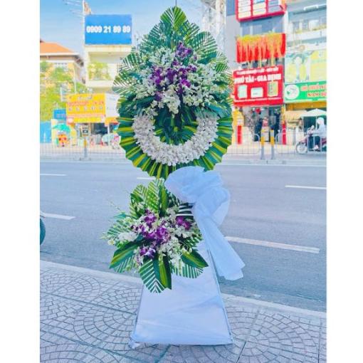 Kệ Hoa Chia Buồn Trang Trọng Tiễn Biệt
