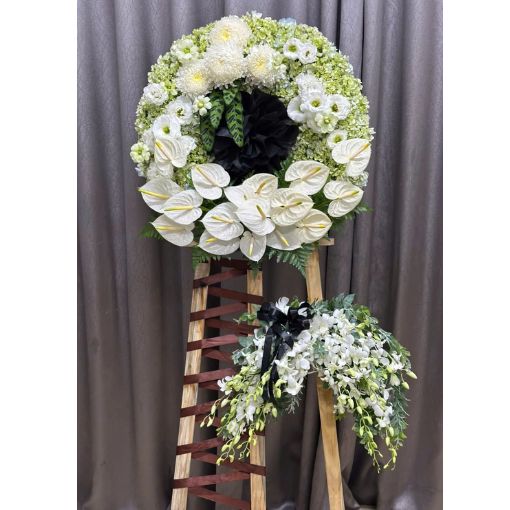 Kệ Hoa Chia Buồn Ý Nghĩa Tĩnh Lặng