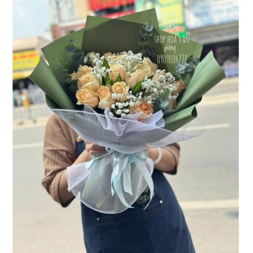 Bó Hoa Sinh Nhật Hồng Kem Dịu Dàng