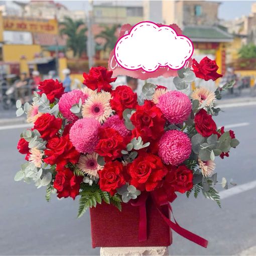 Hộp Hoa Sinh Nhật Rực Rỡ May Mắn Rạng Ngời
