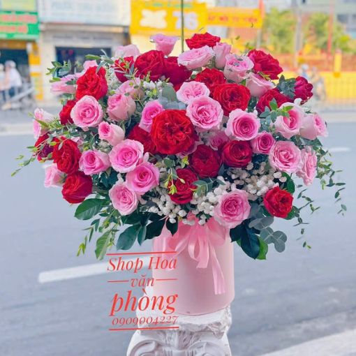 Hộp Hoa Sinh Nhật Hạnh Phúc Ngọt Ngào