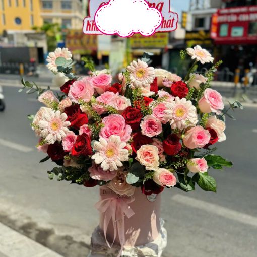 Hộp Hoa Sinh Nhật Tone Hồng Dịu Dàng Tinh Tế