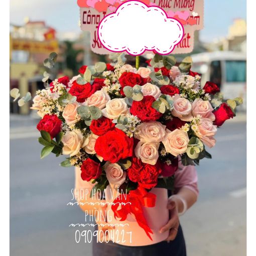 Hộp Hoa Sinh Nhật Đỏ Hồng Ấn Tượng