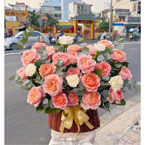 Giỏ Hoa Sinh Nhật Hồng Cam Ấm Áp