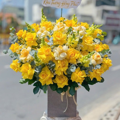 Hộp Hoa Khai Trương Tặng Bạn Thân Vàng Phát Tài