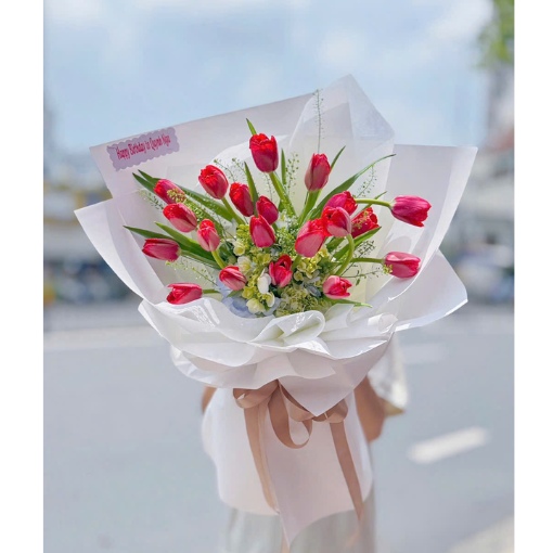 Bó Hoa Tulip Đỏ Tình Yêu Và Đam Mê