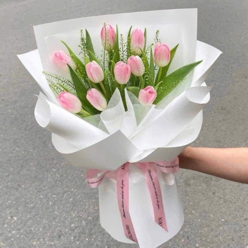 Bó Hoa Tulip Hồng Pastel 10 Cành Khoảnh Khắc Đặc Biệt