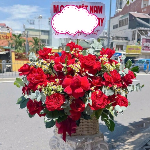 Giỏ Hoa Sinh Nhật Hồng Đỏ Rực Rỡ Niềm Vui